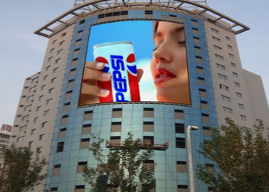 P5 Buiten waterdicht LED Digitaal Signage Volle kleur Helderheid HD Hoge vernieuwingsfrequentie