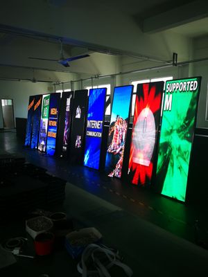 Goede prijs P3 van de LEIDENE het Scherm Affichevertoning HD Verticale Binnen Reclame LEIDENE Vertoningstribune online