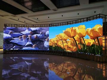 Tickerafdeling gebogen indoor LED-videodisplaymodule, Smd P4 LED-volkleurenscherm