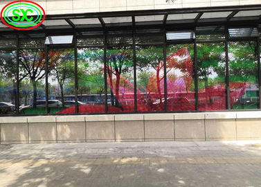 Doorzichtig LED-scherm binnenshuis P3.9-7.8 Full Color SMD Curved Led Video Wall Glass For Showcase