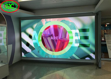 Gekrompen LED-scherm-vensterpaneel Slim advertentie winkelvoorziening Mediafilm Transparante LED-digitale vensterdisplay