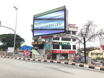 Buiten waterdichte SMD P6 reclame-LED-schermen met volle kleur en hoge helderheid