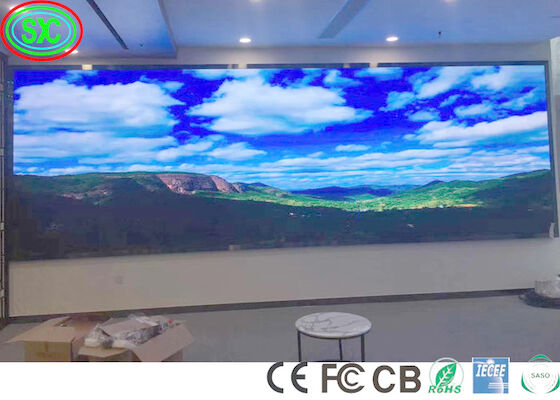 FCC 400W/m2 Vaste indoor LED Display Pitch 2,5 mm indoor full color led display