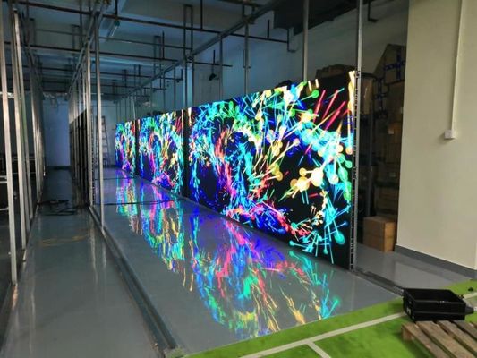Goede prijs 2000 cd / m2 Helderheid Doorzichtig LED-scherm, Full-Color Reclame LED-billboards online