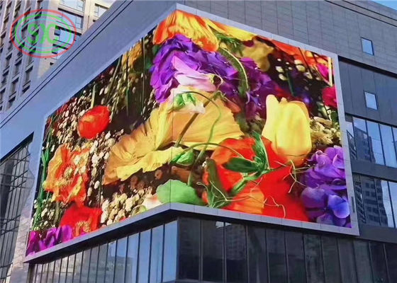 Buiten LED advertentie scherm met koolstofvezel hoes en hoge dichtheid geleid commerciële advertentie scherm