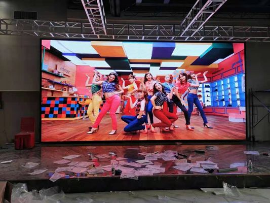 Grote Flexible Rental Screen Geen smeer Display 1/32 Scan HD 1R1G1B P2.5mm LED Screen Board