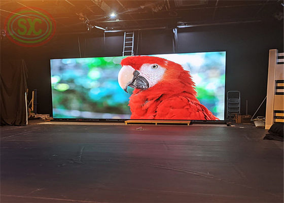 Hoogwaardige P2.5 reclame LED-schermen met gegoten aluminium behuizing, perfect voor binnenshuis en eenvoudig te installeren