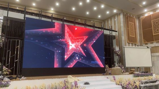 Hoge resolutie Indoor Full Color LED Display Screen P4 SMD module met concurrerende voor en kopers uit China