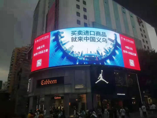 Hoge vernieuwingssnelheid 1920hz 1/8 Outdoor Full Color LED Display Wandmontage