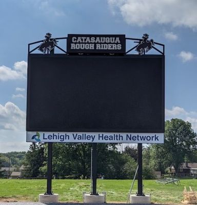 Hoge helderheid Outdoor Full Color LED Display met 16777216 verschillende kleuren en 8000cd/m2 White Balance Helderheid