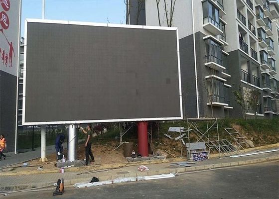 Hoge helderheid Outdoor Full Color LED Display met 16777216 verschillende kleuren en 8000cd/m2 White Balance Helderheid