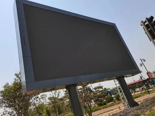 Hoge helderheid Outdoor Full Color LED Display met 16777216 verschillende kleuren en 8000cd/m2 White Balance Helderheid