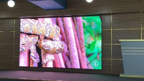 Voorkant onderhoud Design Indoor Full Color LED Display P3.9 voor weergave en eenvoudig onderhoud