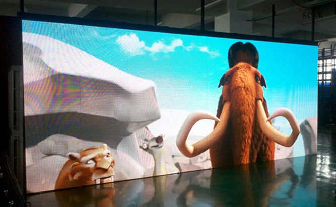LED-video-scherm verhuur P2.5 HD 1/32 Scanmodus Volkleurige levendige video