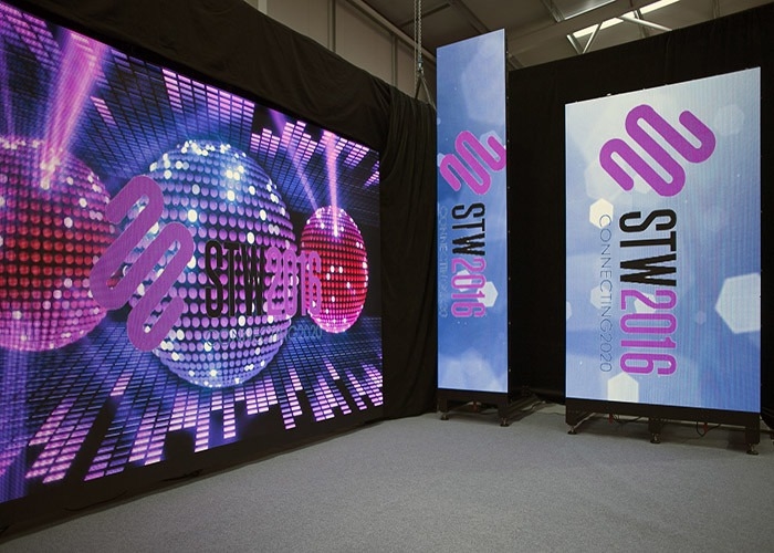 P2.5 Indoor Die-Cast Aluminium/Lease Full Color LED Display IP43 Waterdicht 3D Reclame Poster