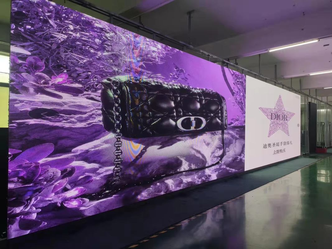 Factory direct sales vouwbaar LED-posterdisplay P1.25 P1.5 P1.8 P2.5mm Indoor GOB Process Floor-standing LED-posterscherm
