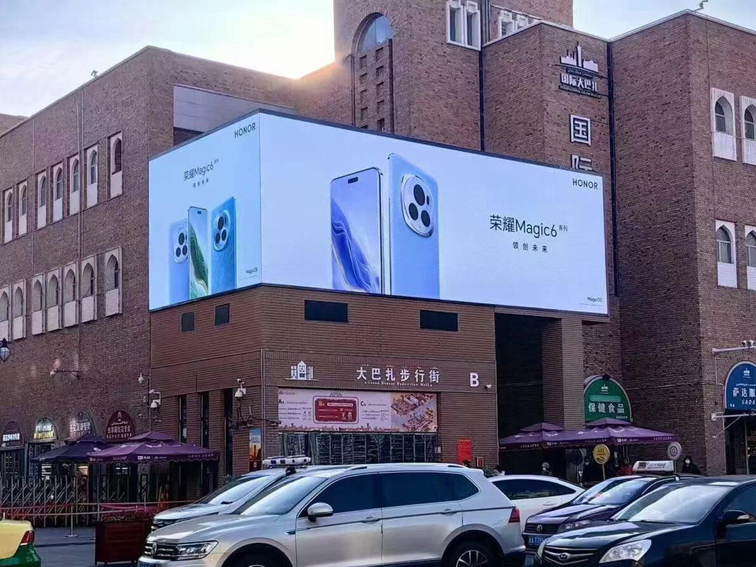 Verbeter uw reclame spel met Outdoor Full Color LED Display Rgb 3in1 Pixel Configuration SMD2121 Led Incapsulation