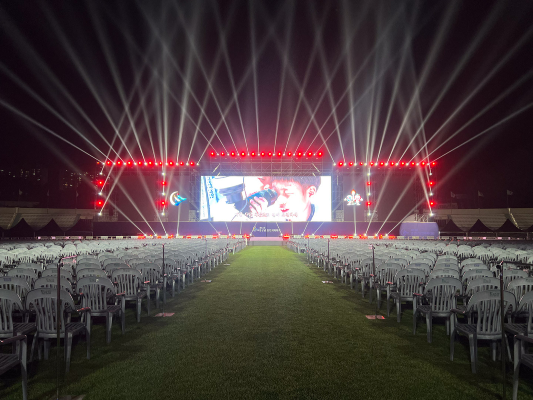 Makkelijk te verbinden en te verwijderen Buiten Full Color LED Display voor reclame Multi-Media Stadion Stage Verhuur Show en meer