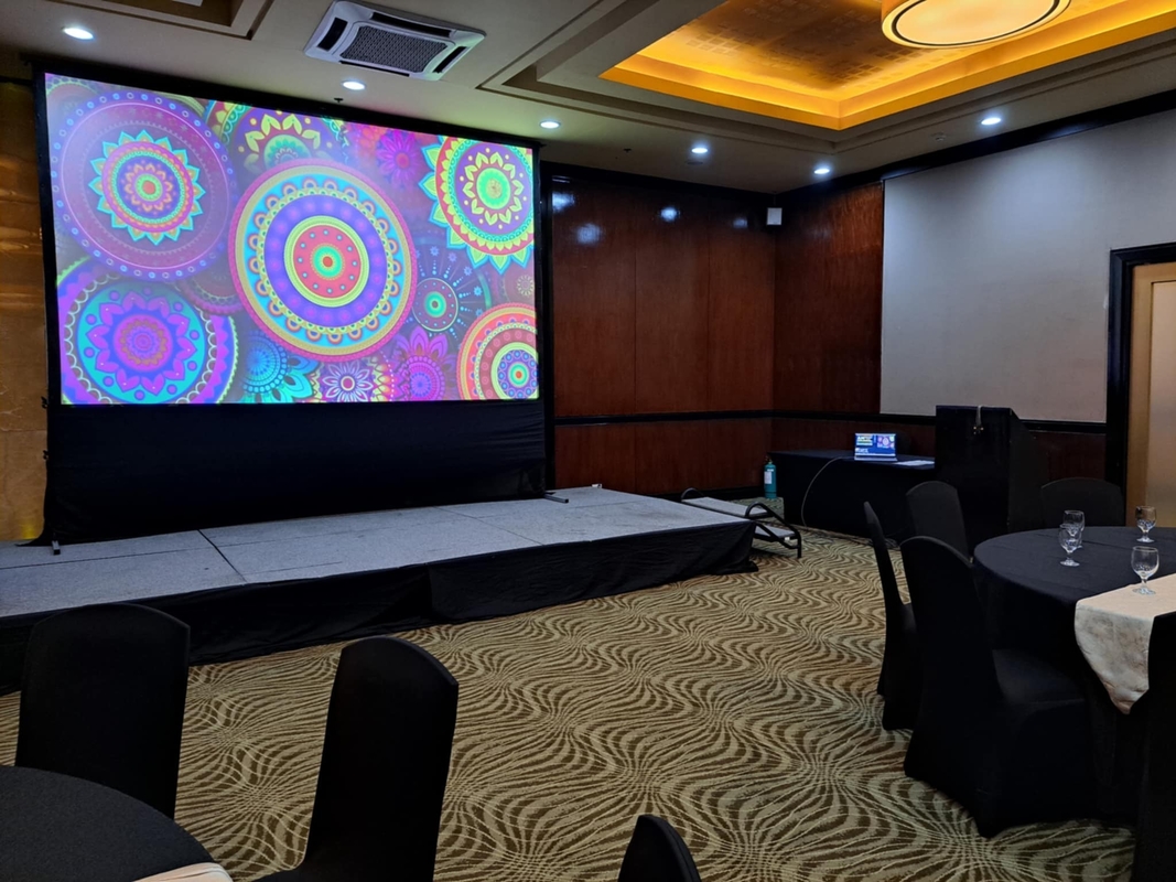 40000 Dot Density SMD LED-scherm met Ip43-beschermingsniveau en levensduur boven 100