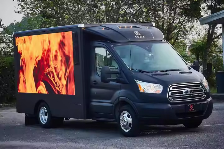 Outdoor P6 Reclame Mobiele LED-scherm waterdicht LED-bordje op voertuig/bus/truck