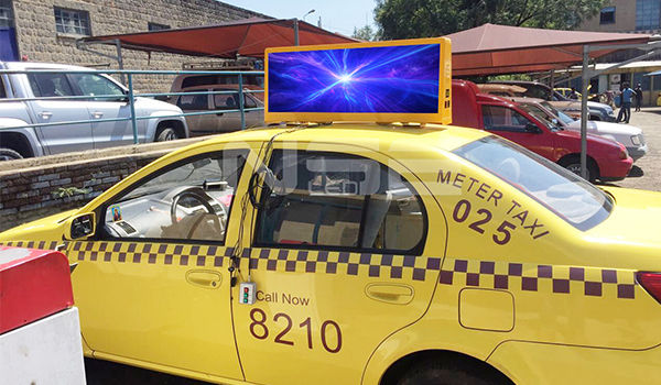 192*64 dot Schermresolutie Auto LED Bord Display voor Asynchrone Besturing en 96*32 Cm Aandrijfmodus