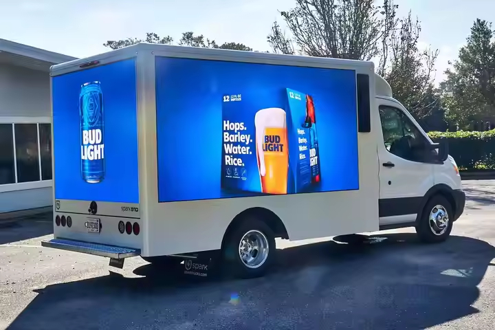 China Full Color Led Mobiele Truck P5 Mobiele LED advertentie billboards scherm buiten