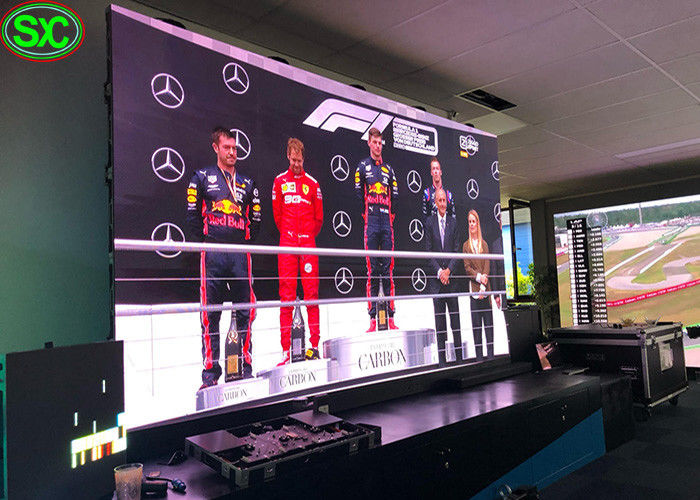 Het binnen Grote Programmeerbare Geleide van het het Basketbalstadion van de Vertoningsraad Scherm P5 10 Beetjes Grijze Schaal