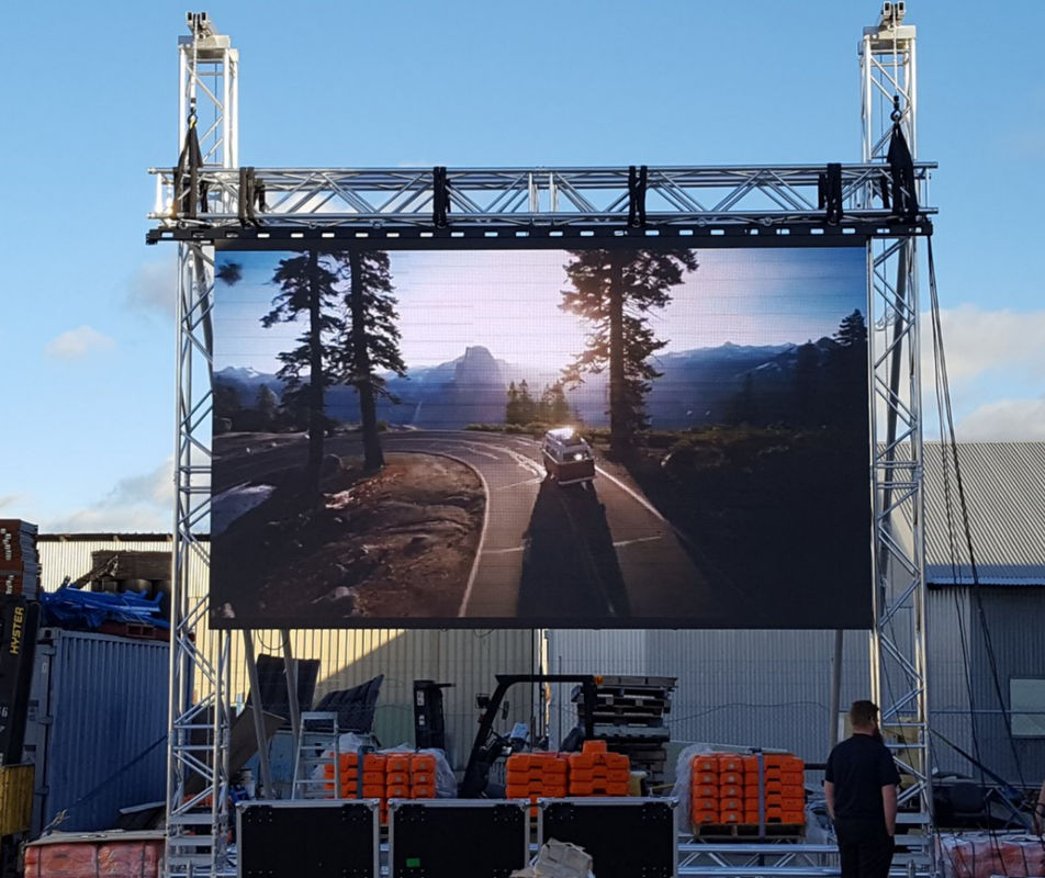 China Full Color outdoor Stadium LED Display Screen P10 IP65 960x960mm kast