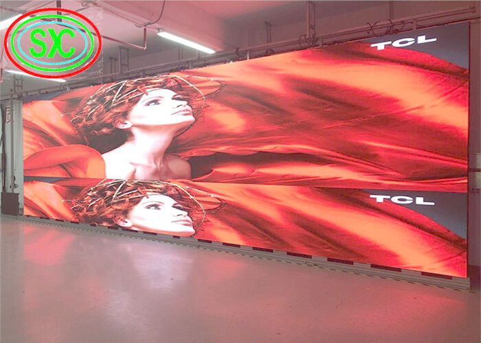 Kledingwinkel P2.5 Poster Spiegel Indoor Full Color LED 192mm X 192mm full color led display