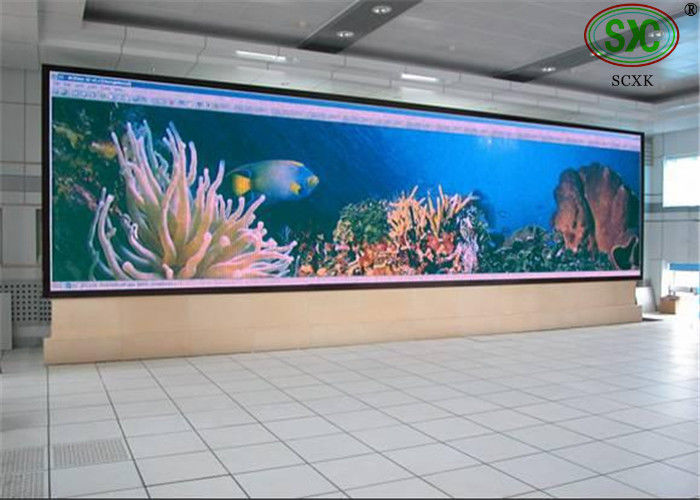 Buiten waterdicht en vochtdicht Solid/Iron Box HD 250*250mm P4.81 LED-advertentie scherm