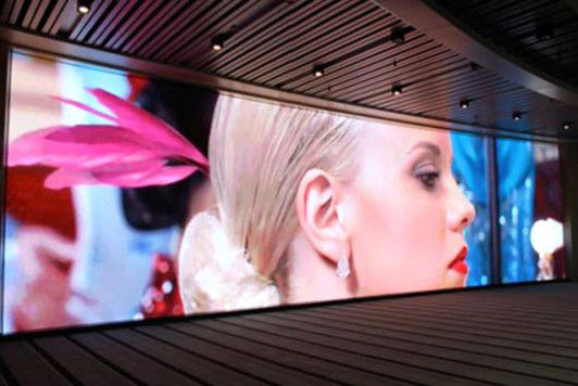 Goede prijs HD P4 Indoor LED Display Scherm IP43 SMD Led Digitaal Display 3840Hz resolutie indoor full color led display online