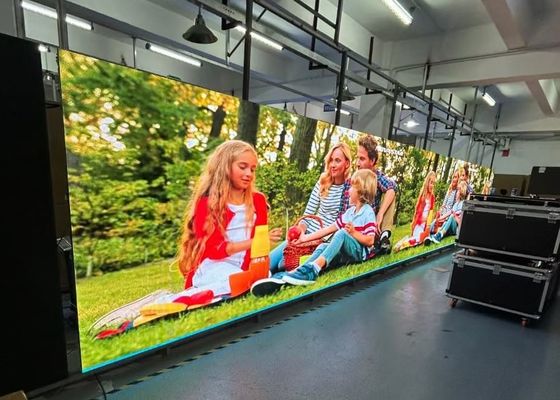 Goede prijs P3 Indoor staal full color reclame LED scherm met 3 jaar garantie online