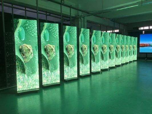 680x2000mm schermgrootte LED-poster display met 1R1G1B kleurconfiguratie en 320x160mm module grootte
