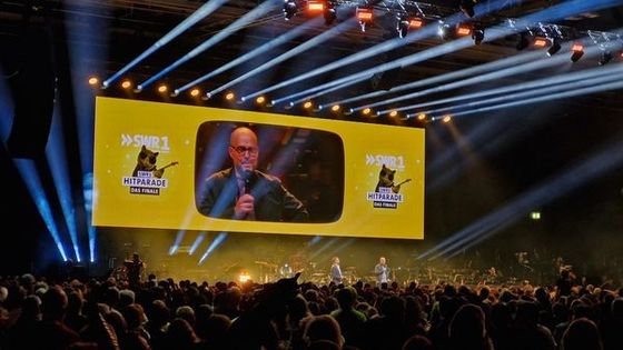 CE/ROHS/FCC Standaard Fijne Pitch Led Display met Gegoten Aluminium Kast en SMD2121 Lamp Type