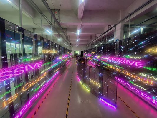 1000 uur Gemiddeld geen storing Doorzichtig LED-scherm lichtgewicht 6,2 kg Kas en SMD2121 LED voor superieur display