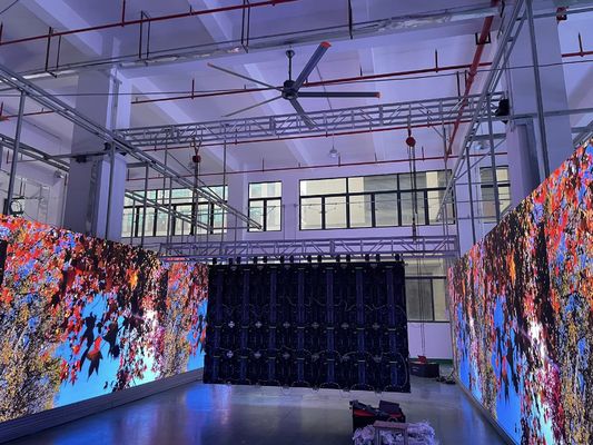 Goede prijs Indoor Full Color LED Display P4 HD Curved Video Wall 62500/m2 RGB 3 in 1 24 maanden Customized Design en concurrerend online