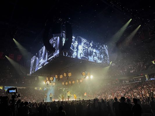 Buiten Full Color LED-scherm met enkelpuntshelderheidsregeling / High Definition Hanging LED-scherm Indoor P4.8