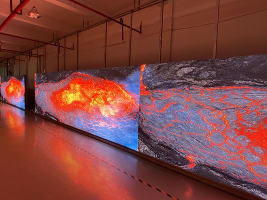 Optimale prestaties RGB-LED-scherm met 10000 uur levensduur van het scherm en -12/50 werktemperatuur