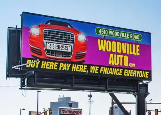 DC5V Werkspanning Buiten LED-billboards Hoog licht 7000nits voor effectieve reclame