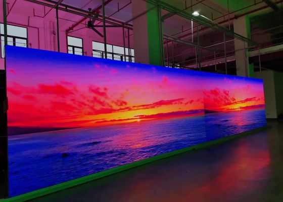 Goede prijs 3 Periode Indoor Full Color LED Display met 112896 Dot/m2 Dichtheid en 250*250mm Module Grootte online
