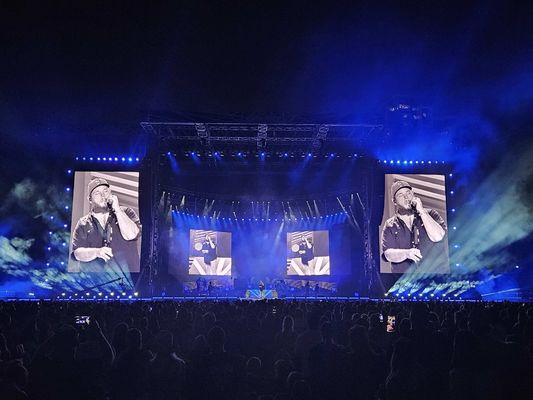 Goede prijs 250*250mm Module Grootte en SMD2121 Incapsulatie De sleutel tot succesvolle outdoor advertenties met definitie LED Billboard online