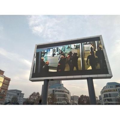 IP65 beschermingsniveau LED-billboards met 7000 nits helderheid en 860w/m2 gemiddeld stroomverbruik