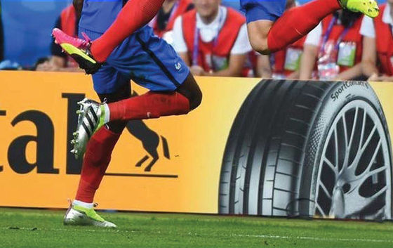 Onovertroffen SMD2727 Pixel Package koudgewalst staal en 5000 1 Contrast Ratio Stadium LED Display voor superieure prestaties