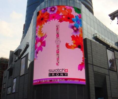 Goede prijs Buiten p6 Full Color LED Display Waterdicht kabinet Hoog lichtgehalte Hoog vernieuwingssnelheid en brede kijkhoek voor reclame online