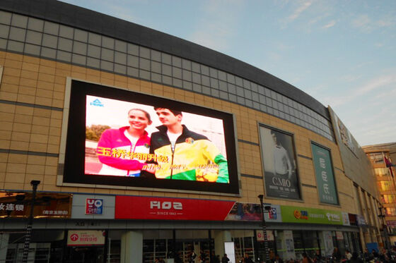 Goede prijs Outdoor p6 Full Color LED Display LEDs en HUB75 Interface Bieden Levendige Buitenvisuele Weergaven online
