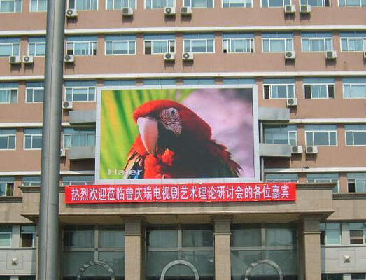 Goede prijs Buiten p10 Full Color LED Display met grote kijkhoek en verbruik LED-chips voor effectieve buitenreclame online