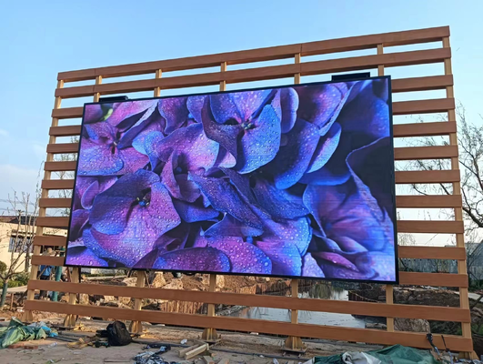 Hoge helderheid P6 Outdoor LED Display Advertentiebord 960x960mm IJzeren kast en 3840hz verversingsfrequentie