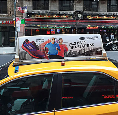 LED-tekendisplay voor auto's in de buitenruimte met 384*128-punts schermresolutie en langdurige prestaties